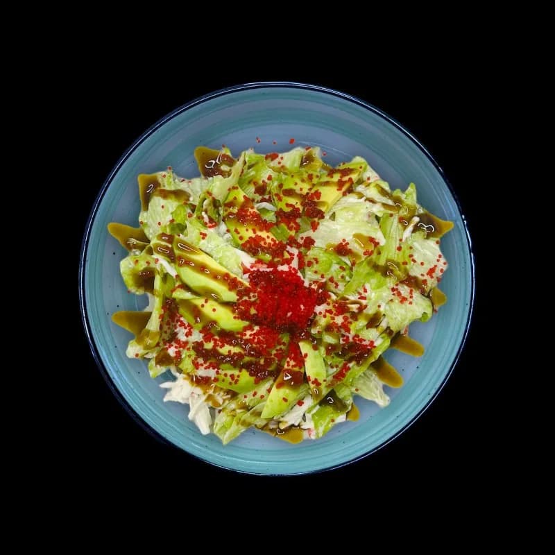 Камчатский салат с крабом и икорным соусом